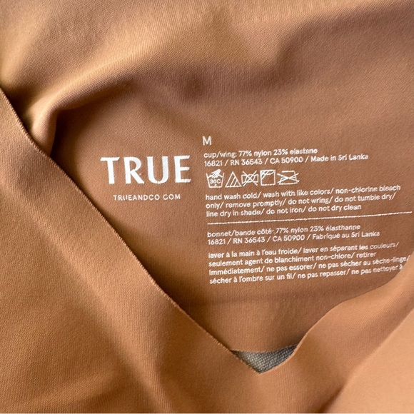 True & Co Women's True Body Triangle Convertible Strap Bra - Picture 8 of 12